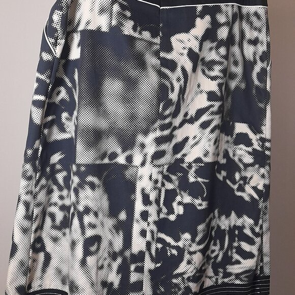 Brand New Tiger designed skirt with Belt - Picture 2 of 2